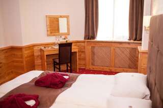 Отель Baron SPA Hotel - Museum Yaremche Яремче Двухместный номер с 1 кроватью или 2 отдельными кроватями-9
